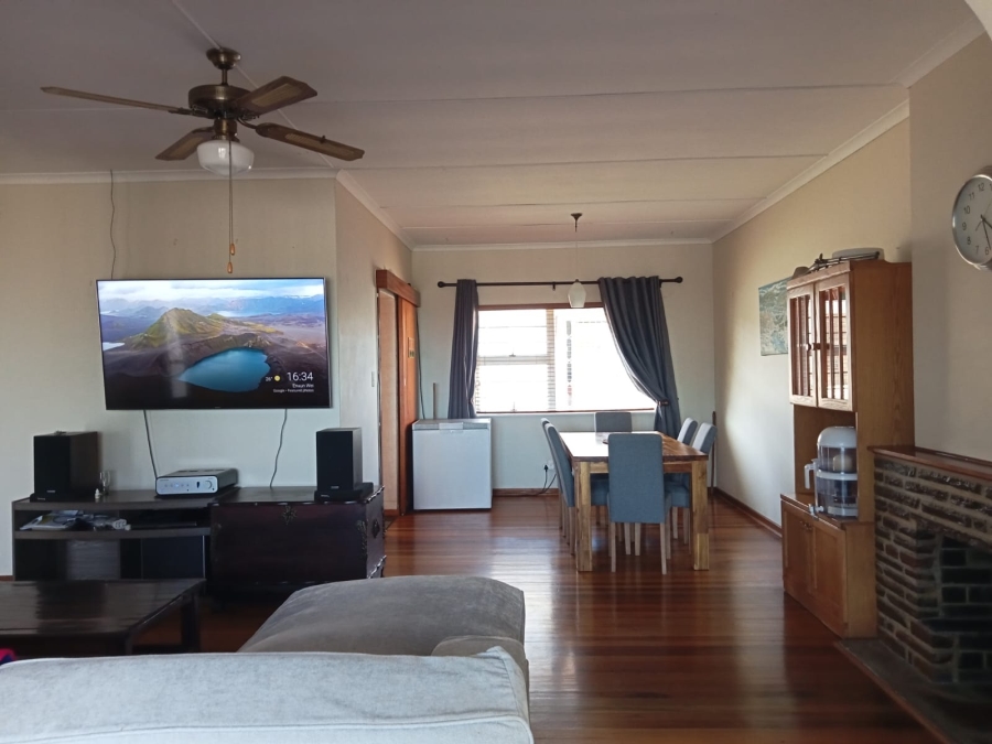 3 Bedroom Property for Sale in Sunnyridge Eastern Cape